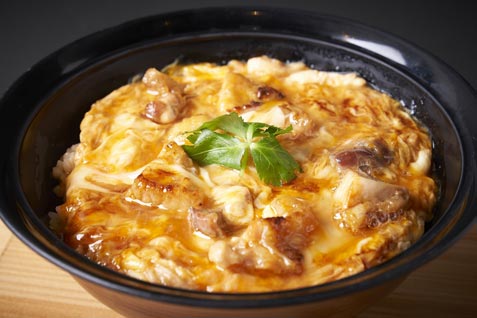 『秋田純米酒処 恵比寿店』の「比内地鶏 親子丼」
