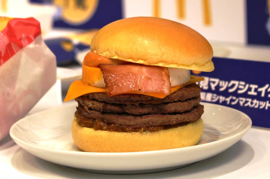 「トリプルビーフのとろ旨すき焼き月見」2