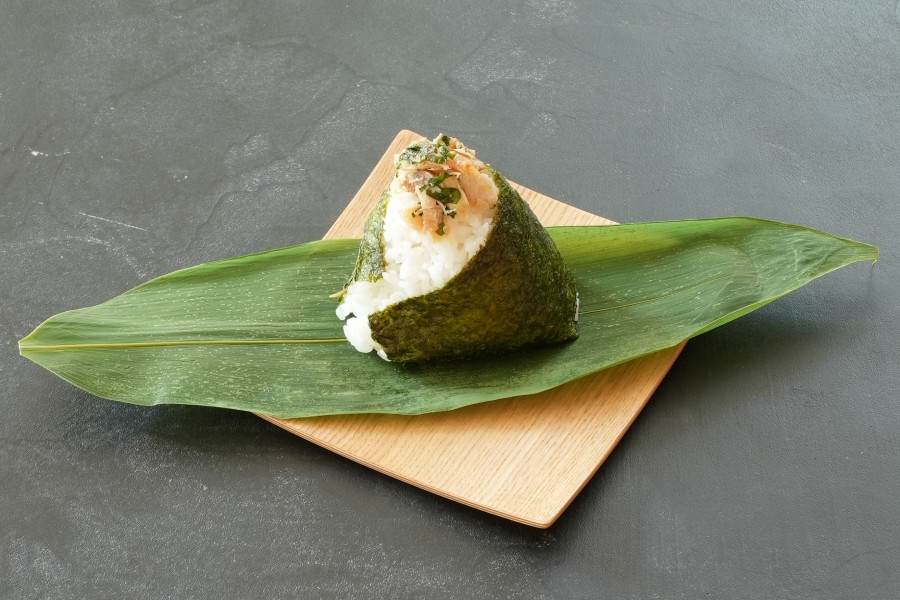 おにぎり屋「そう」の「塩サバ大葉」