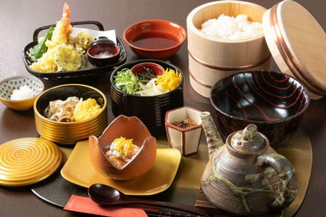 『京都ご飯 奄美の鶏飯 小元』の「季節の懐石」