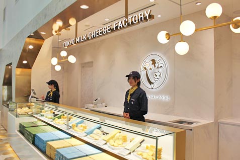 『東京ミルクチーズ工場 ニュウマン高輪店』の店内