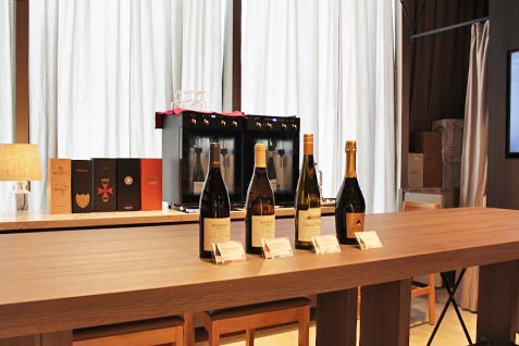 『La Vinotheque』の店内