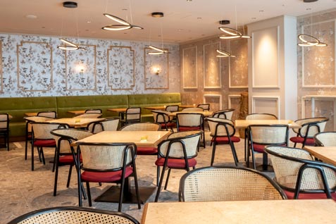 『TOOTH TOOTH BISTRO＆CAFE』の店内