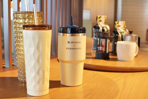 『STARBUCKS COFFEE ニュウマン高輪店』のタンブラー