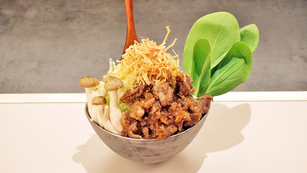 『月島もんじゃ こぼれや 縁（ゆかり）』の「牛すじカレー ～手仕込み牛すじのこくうまカレーもんじゃ～」